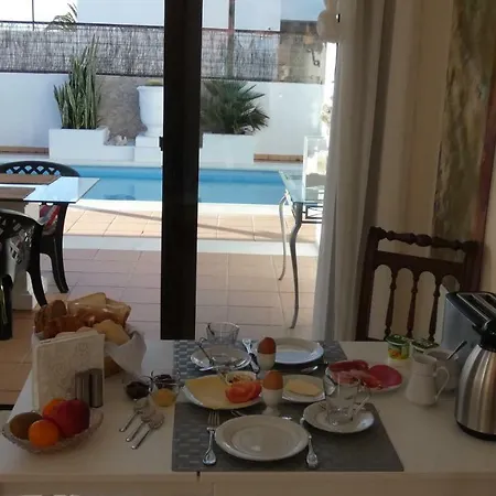 Bed & Breakfast Las Buganvillas 65 Playa Blanca (Lanzarote)