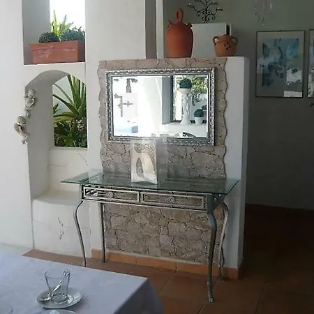 Las Buganvillas 65 B&B 플라야블랑카